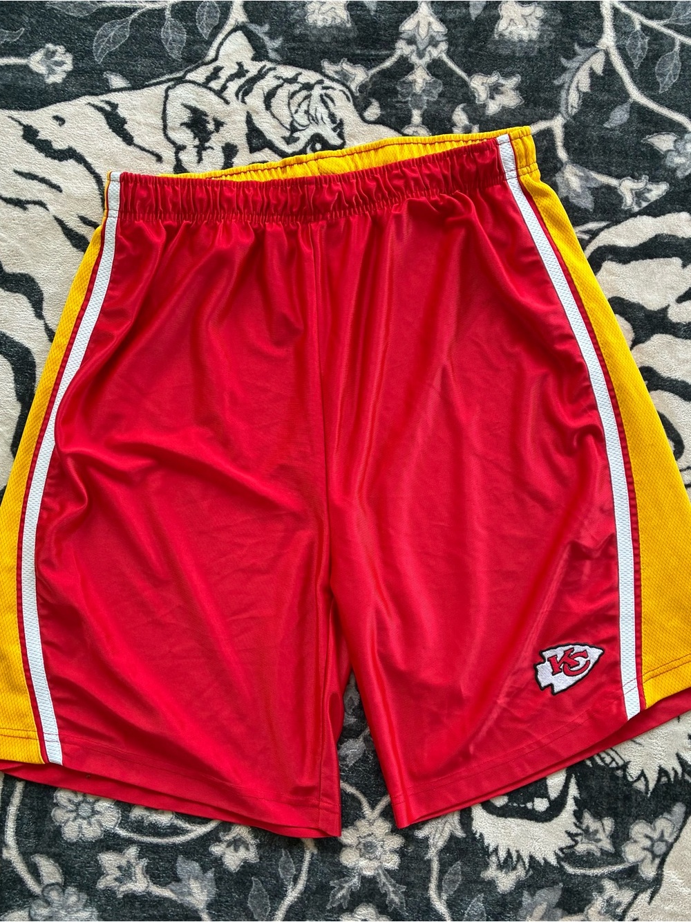 004 - KANSAS CITY CHIEFS NFL FOOTBALL SHORTS